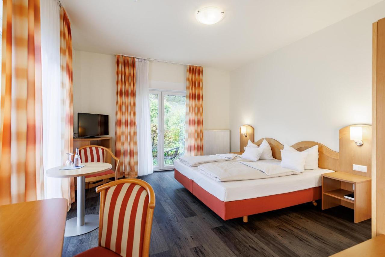Hotel Restaurant Talblick Bad Ditzenbach Exteriör bild