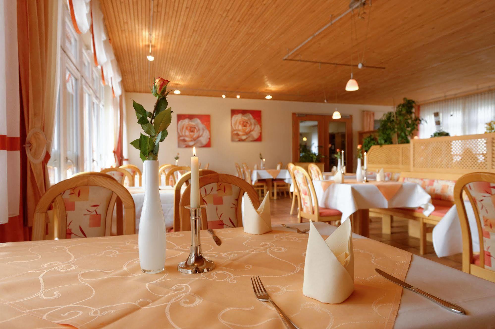 Hotel Restaurant Talblick Bad Ditzenbach Exteriör bild